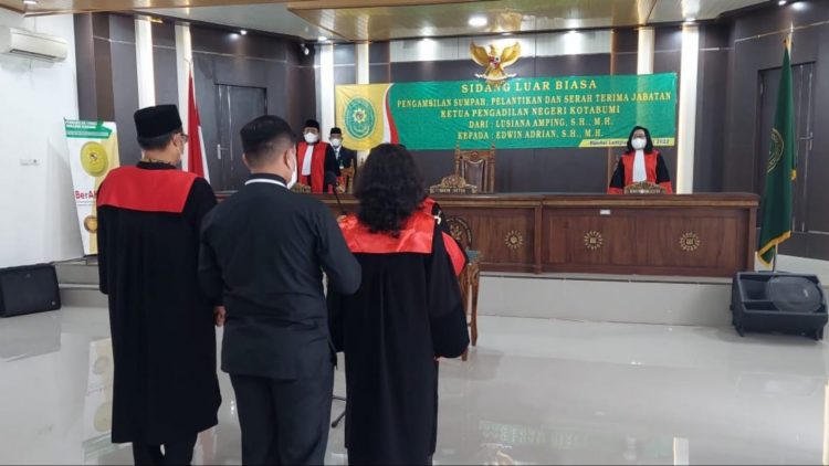 Mukhlisin Fardi Hadiri Pelantikan Ketua PN Kotabumi Edwin Adrian