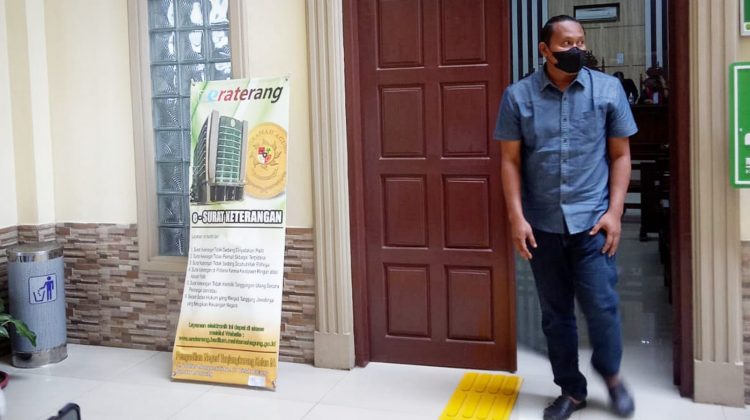 Aniaya Tetangga Rahmad Warga Kelurahan