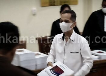 Jaksa Tuntut Karomani 12 Tahun Penjara