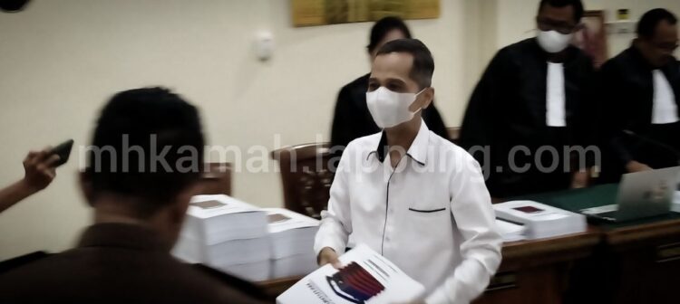 Jaksa Tuntut Karomani 12 Tahun Penjara